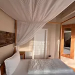 Haus Paradies Casa de Férias *